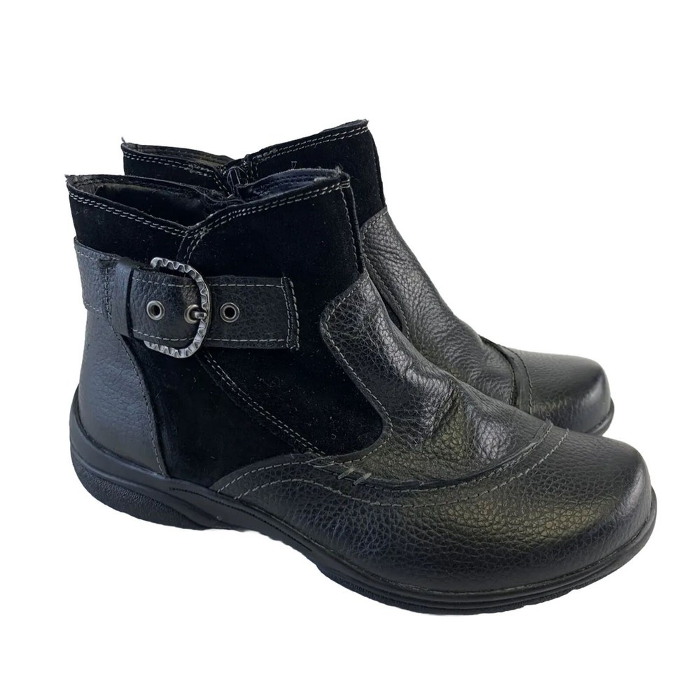 Earth Origins DAYTON Black Leather Bootie Ankle Boots Side Zip Flat Women 7 WIDE